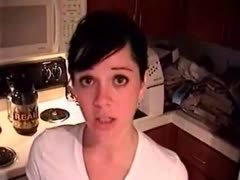 A pretty scat harlot flashes her asshole while nude.